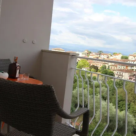 Aparthotel Dame Di Toscana Lastra a Signa